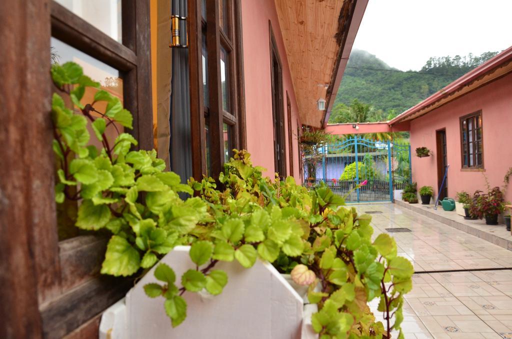 Pousada Vila Paolino Otel Sao Pedro da Serra  Dış mekan fotoğraf
